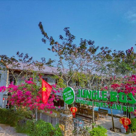 Jungle Boss Travel Lodge Фонг Нха Екстериор снимка